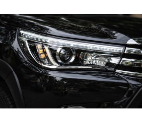 Передні фари ОЕМ V2 2015-2019 (під ксенон лампу або LED, 2 шт) для Toyota Hilux 2015- рр