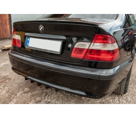 Універсальний задній дифузор тип-E (чорний глянець, ABS-пластик)