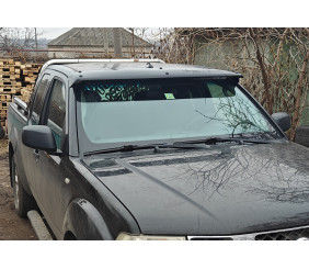 Козирьок на лобове скло (на рамі) для Nissan Navara 2006-2015 рр