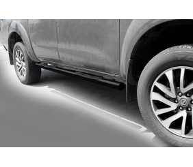 Бічні труби Black (2 шт., нерж) для Nissan Navara/NP300 2016- рр