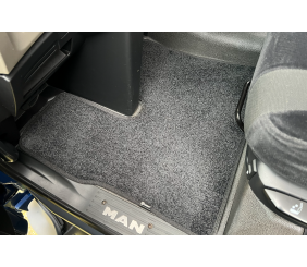 Килимки текстильні Deluxe (Чорний) для MAN TGX 2020- рр