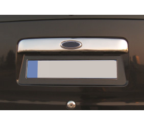 Хром планка над номером (установка на рідну, з місцем під логотип, нерж) Carmos - Турецька сталь для Ford Connect 2002-2006 рр