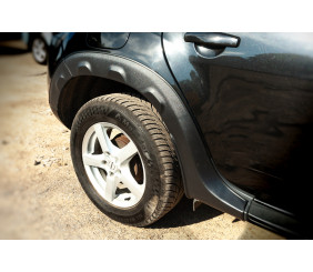 Накладки на арки з виступами (8 шт, пластикові) DDU - Україна для Dacia Duster 2008-2018 рр