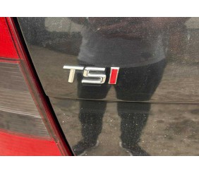 Напис TSI (під оригінал) T-хром, SI-червоні для Volkswagen Scirocco 2008-2017 рр