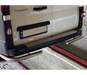 Задні куточки (2 шт., нерж) для Renault Trafic 2015- рр