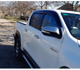 Вітровики (4 шт, HIC) для Toyota Hilux 2015- рр