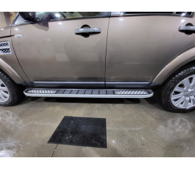 Бокові пороги Tayga V2 (2 шт., алюміній) для Land Rover Discovery III 2004-2009 рр