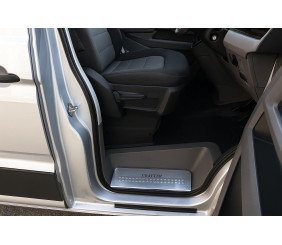 Накладки на внутрішні пороги (Carmos V1) 3 шт, Carmos - Турецька сталь для Volkswagen Crafter 2006-2016 рр