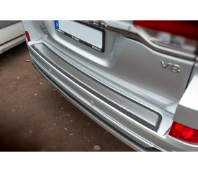 Вставка на задній бампер 2016-2026 (ABS-2026 нерж) для Toyota Land Cruiser 200 рр