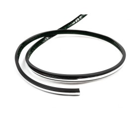 Чорний молдинг із хром смужкою на метраж sal32 (1 метр, 13.5 мм)