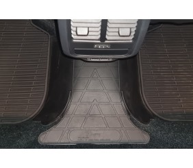 Задня перемичка килимок USA (Stingray Premium) для Volkswagen Passat B8 2015-2023 рр