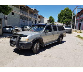 Козирьок на лобове скло (чорний глянець, 5мм) для Nissan NP300 1999-2015 рр