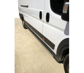 Бокові пороги Maya (2 шт., алюміній) Середня база для Peugeot Boxer 2006-2025 рр