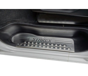 Накладки на пороги OmsaLine (3 шт, нерж) для Hyundai H200, H1, Starex 1998-2007 рр