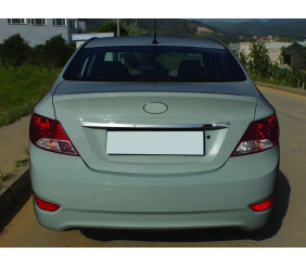 Накладка над номером (нерж.) Carmos - Турецька сталь для Hyundai Accent 2011-2017 рр