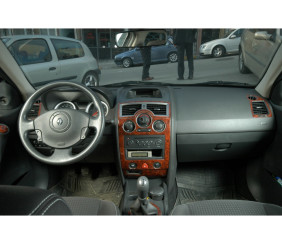 Накладки на панель 17 деталей (Meric, Туреччина) Дерево для Renault Megane II 2004-2009 рр
