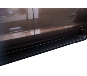 Бокові пороги Allmond Black (2 шт., алюміній) для Volkswagen Amarok 2010-2022 рр