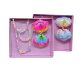 Набір прикрас: шпилька для волосся, намисто, браслет