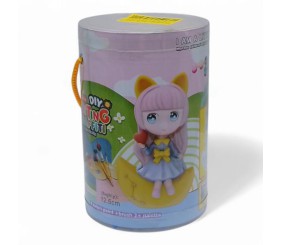 Розмальовка фігурка-скарбничка "Дівчинка на місяці" вид 3